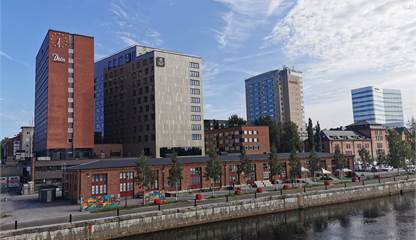 Västra Esplanaden 2