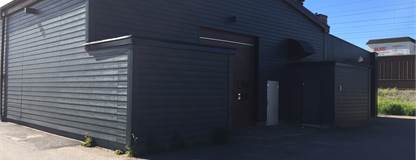 Husgavel med garageport Kungsvägen 43