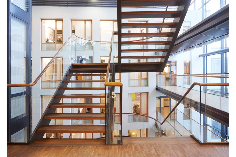 Borgarfjordsgatan 18, Kista