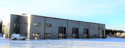 Framsidan och entrén till vänster Varggatan 23