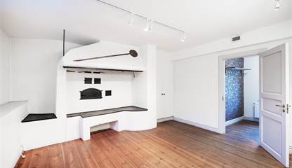 Kontorsrum med bagarugn på plan 1 Hufvudsta Gård