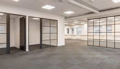 Mötesrum i anslutning till entrén Stensätravägen 5