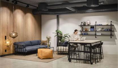 Lilla Waterloogatan 8