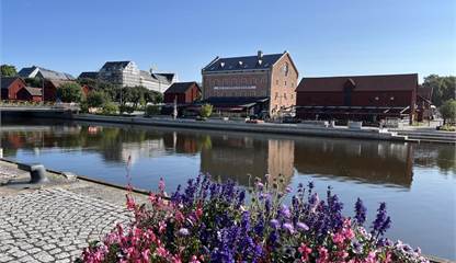 Vackraste kontorsbyggnaden i hamnen Östra Skeppsbron 1