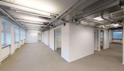 Vy över korridor och mötesrum Rönnowsgatan 10